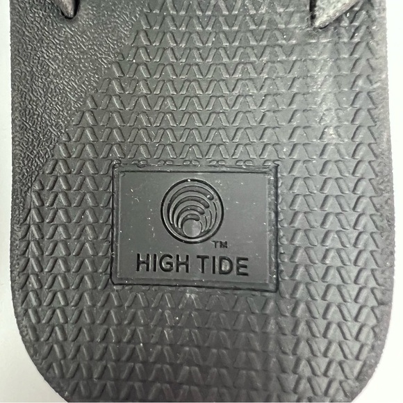 HIGH TIDE Women’s Slip-on Sandals Sz 8 Color Black Skid Resistant - Picture 9 of 11